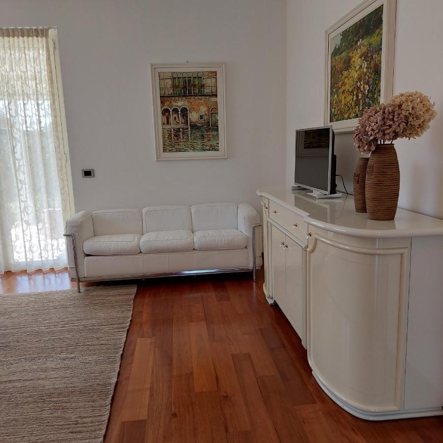 Ferienwohnung Casaro Albano Sant'alessandro Exterior foto